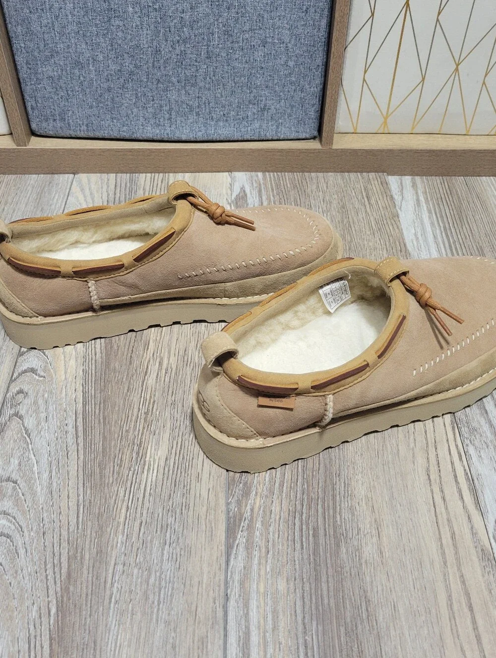 UGG tansman crafted